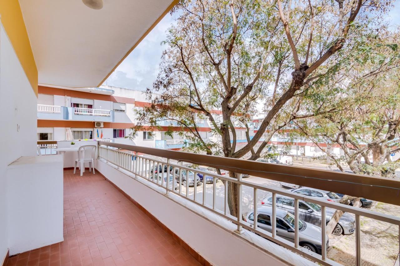 Quarteira 2Br - Near The Beach At Homesbyfc Exterior photo